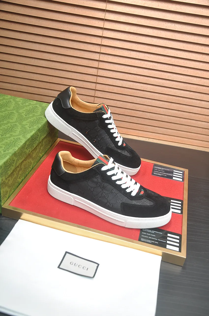 Men's shoes 💰400💶 [GUCCI Gucci] official website 1:1 men's sports shoes are now on the market, using original Gucci fabric + gluten lining, plus the official website original 1:1 comfortable outsole. Fashionable and versatile, super comfortable and breathable. 5 colors available, standard shoe size 38/45 (custom-made sizes 45 are non-refundable)